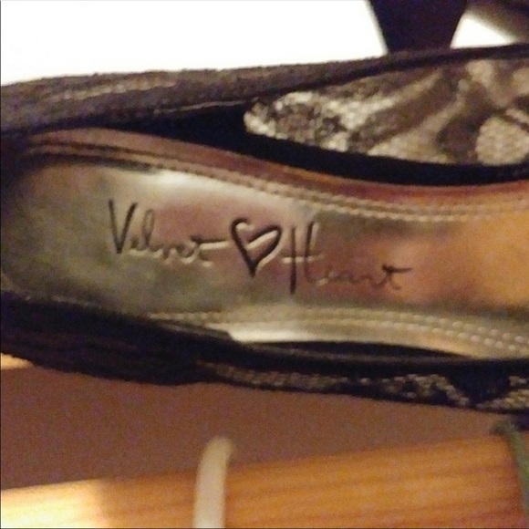 Shoe - Picture 4 of 4